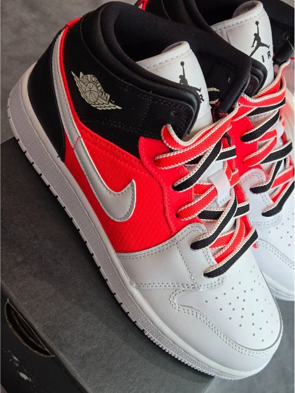 Air Jordan 1 Mid Special Edition - Black / White / Infrared 23 (FB4417-016) 5.5Y
